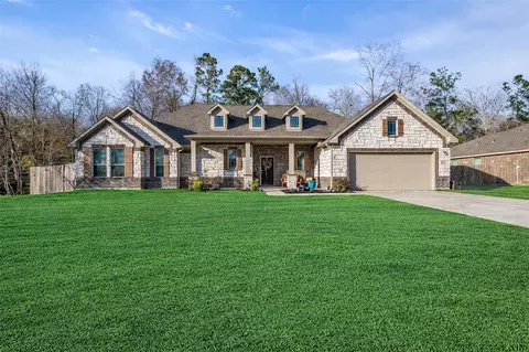 446 Road 66111, Dayton, TX 77535