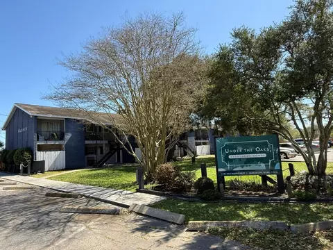 1101 E Main St, League City, TX 77573