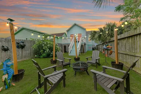 1117 29th St, Galveston, TX 77550