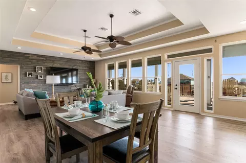 Dining - 200 Mobile, Crystal Beach, TX 77650 photo 3 of 4