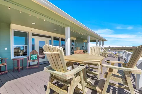 Exterior - 200 Mobile, Crystal Beach, TX 77650 photo 4 of 8