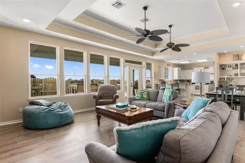 Living - 200 Mobile, Crystal Beach, TX 77650 photo 4 of 7