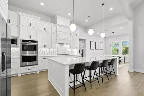 Kitchen - 27720 Hazelbrook Ln, Spring, TX 77386 photo 3 of 5