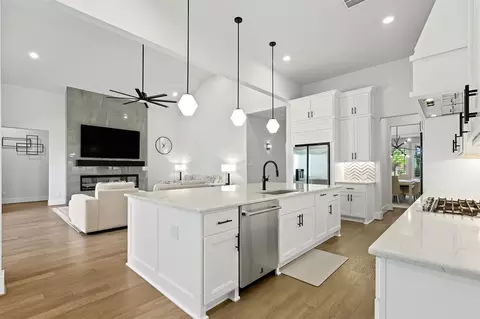 Kitchen - 27720 Hazelbrook Ln, Spring, TX 77386 photo 5 of 5