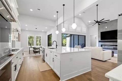 Entry Way - 27720 Hazelbrook Ln, Spring, TX 77386 photo 2 of 2