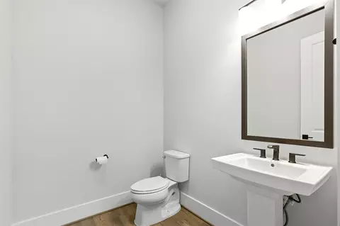 Bath - 27720 Hazelbrook Ln, Spring, TX 77386 photo 3 of 4