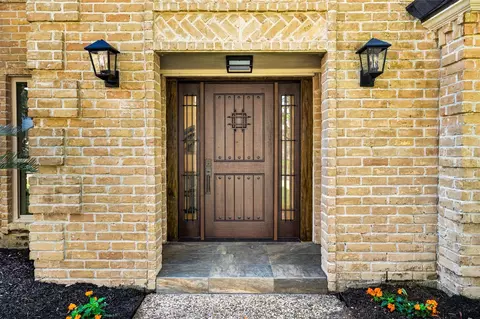Entry Way - 707 Cranfield Ct, Katy, TX 77450 photo 2 of 2