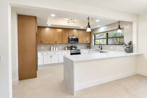 109 Dorado Dr, Friendswood, TX 77546