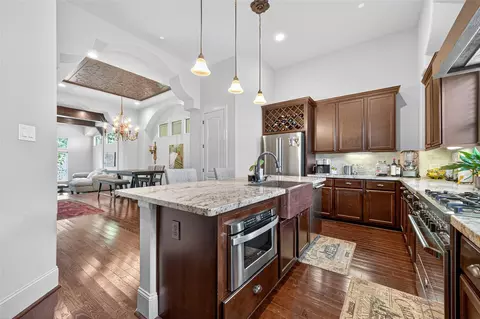 1821 W 24th St, Houston, TX 77008