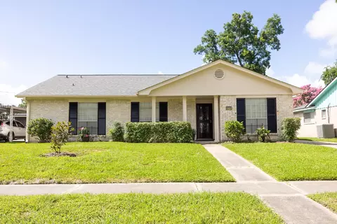 9011 Grape St, Houston, TX 77036