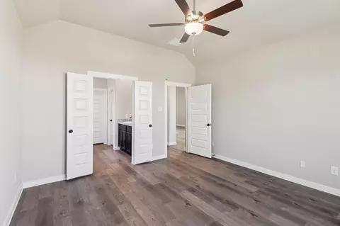 Bedroom - 16836 Needlepoint Dr, Conroe, TX 77302 photo 4 of 6
