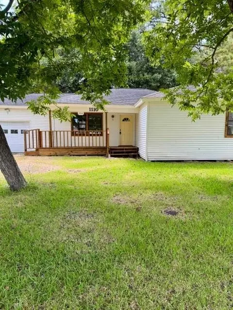1110 Jarrett St, Liberty, TX 77575