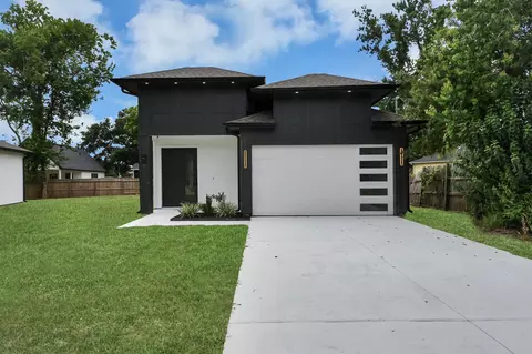 1904 Bell St, Dayton, TX 77535