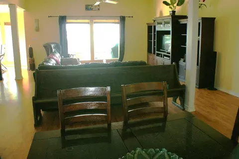 Dining - 231 Memphis Bell, Trinity, TX 75862 photo 2 of 3