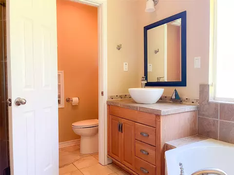 Bath - 231 Memphis Bell, Trinity, TX 75862 photo 8 of 10