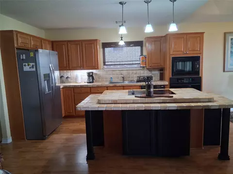 Kitchen - 231 Memphis Bell, Trinity, TX 75862 photo 2 of 3