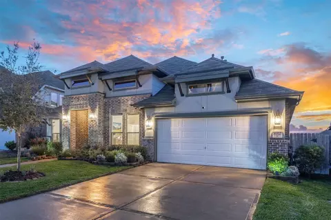 8910 Granary Gate Ln, Richmond, TX 77407