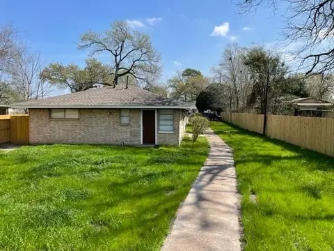 5603 Pickfair St, Houston, TX 77026