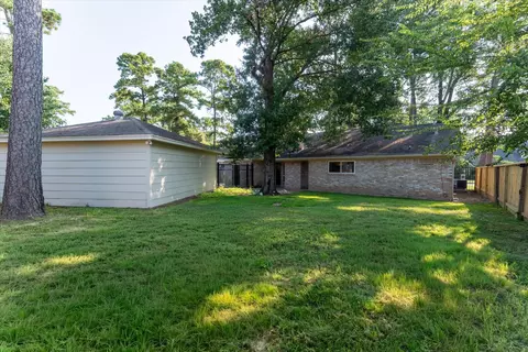 Exterior - 25019 Barmby Dr, Spring, TX 77389 photo 7 of 9