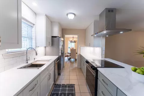 Kitchen - 25019 Barmby Dr, Spring, TX 77389 photo 3 of 8
