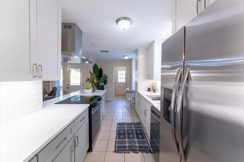 Kitchen - 25019 Barmby Dr, Spring, TX 77389 photo 6 of 8