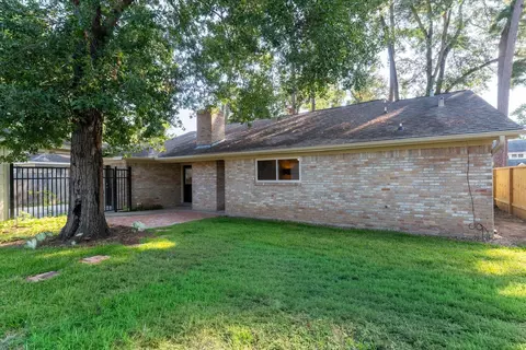 Exterior - 25019 Barmby Dr, Spring, TX 77389 photo 8 of 9