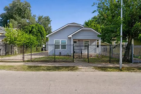 7928 Elvera St, Houston, TX 77012