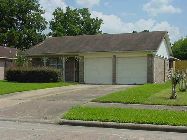 1434 Mars Dr, Pasadena, TX 77504 photo 1