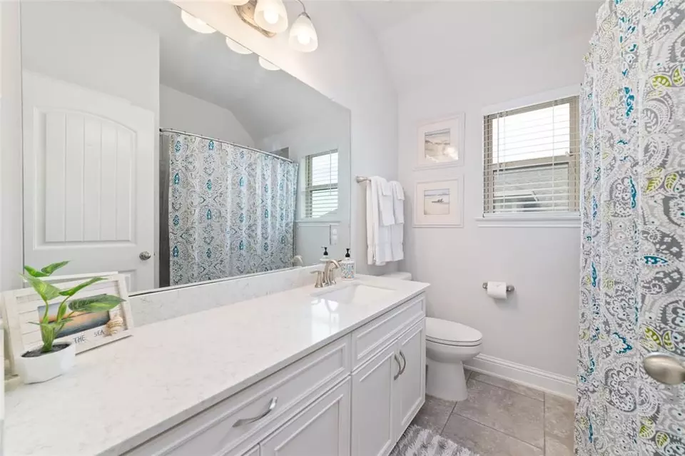 Bath - 8915 Japonica Dr #DA, Richmond, TX 77469 photo 3 of 3