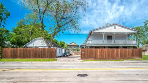 1603 Airline Dr, Houston, TX 77009