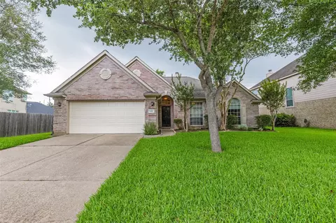 6811 Shelby Oaks Dr, Richmond, TX 77407
