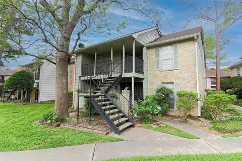 2800 Jeanetta St #2204, Houston, TX 77063