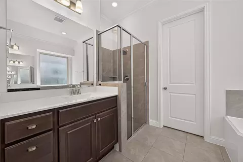 Bath - 6722 Chicoma St, Spring, TX 77379 photo 3 of 6
