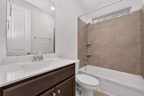 Bath - 6722 Chicoma St, Spring, TX 77379 photo 4 of 6