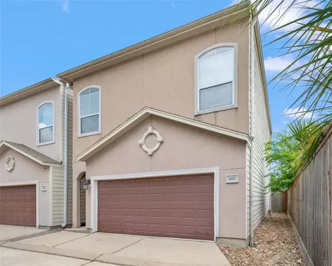 907 Mckinney Park Ln, Houston, TX 77003
