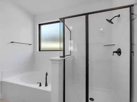 Bath - 7722 Jasper Meadows Way, Angleton, TX 77515 photo 2 of 4