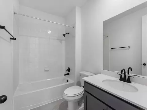 Bath - 7722 Jasper Meadows Way, Angleton, TX 77515 photo 3 of 4