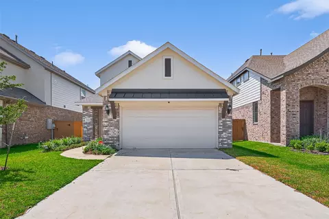 21211 Shore Bluff Dr, Cypress, TX 77433