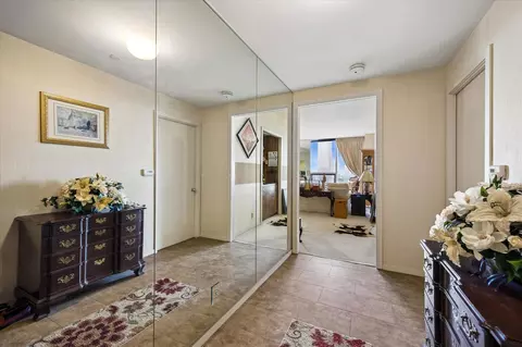 5110 San Felipe St W #111W, Houston, TX 77056