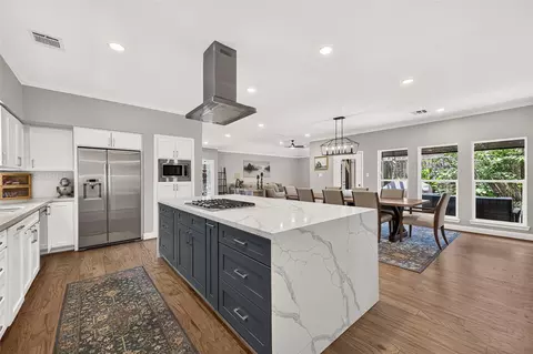 1122 Daria Dr, Houston, TX 77079