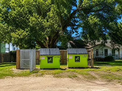 Exterior - 513 E Caney St, Wharton, TX 77488 photo 5 of 5