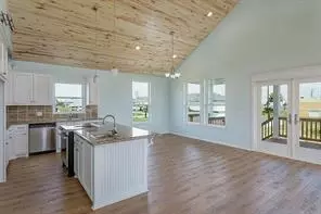 4006 Panola Dr, Galveston, TX 77554