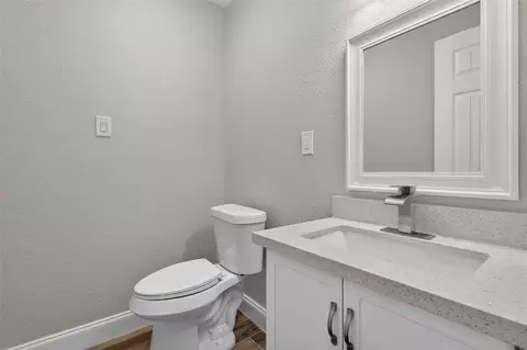 Bath - 23631 Verngate Dr, Spring, TX 77373 photo 1 of 4