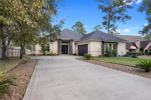 12122 Hawthorne Dr, Montgomery, TX 77356