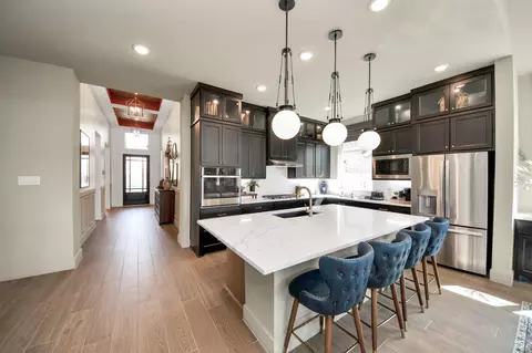 9702 Cathedral Ln, Manvel, TX 77578