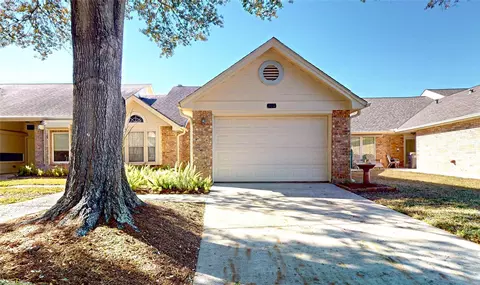 3011 Flower Field Ln, Pearland, TX 77584
