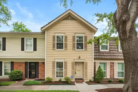 9668 Westview Dr #2, Houston, TX 77055