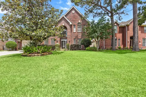 5111 Maple Hill Trl, Kingwood, TX 77345