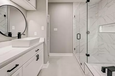 Bath - 3306 Gary Ln, Spring, TX 77380 photo 4 of 7