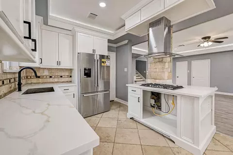 Kitchen - 3306 Gary Ln, Spring, TX 77380 photo 2 of 4